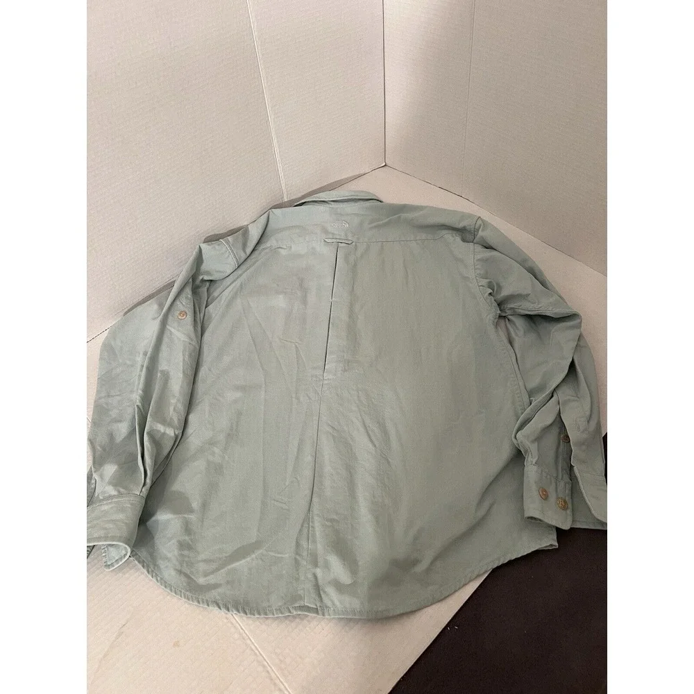 The North Face Men's Long Sleeve Button Up Shirt RN# 61661 CA#30516-Sz Small‎